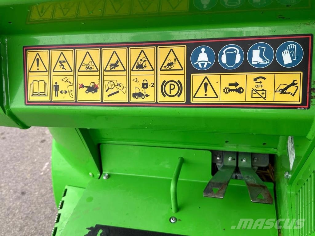 Avant 528 mini-shovel Miniładowarki