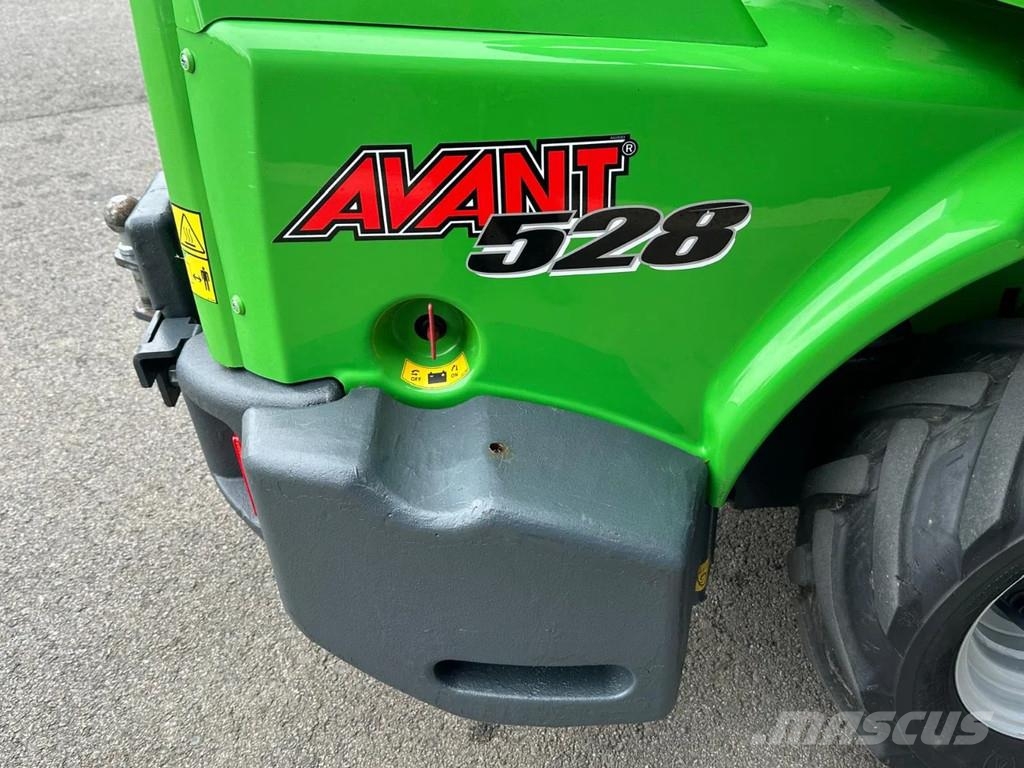 Avant 528 mini-shovel Miniładowarki