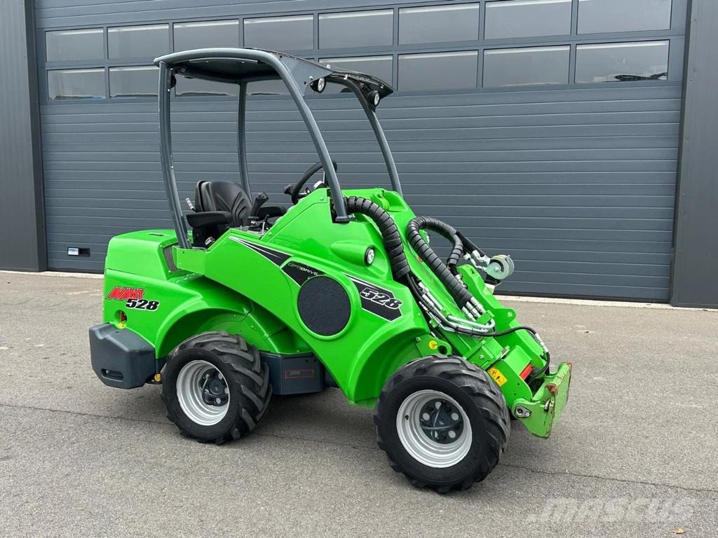 Avant 528 mini-shovel Miniładowarki