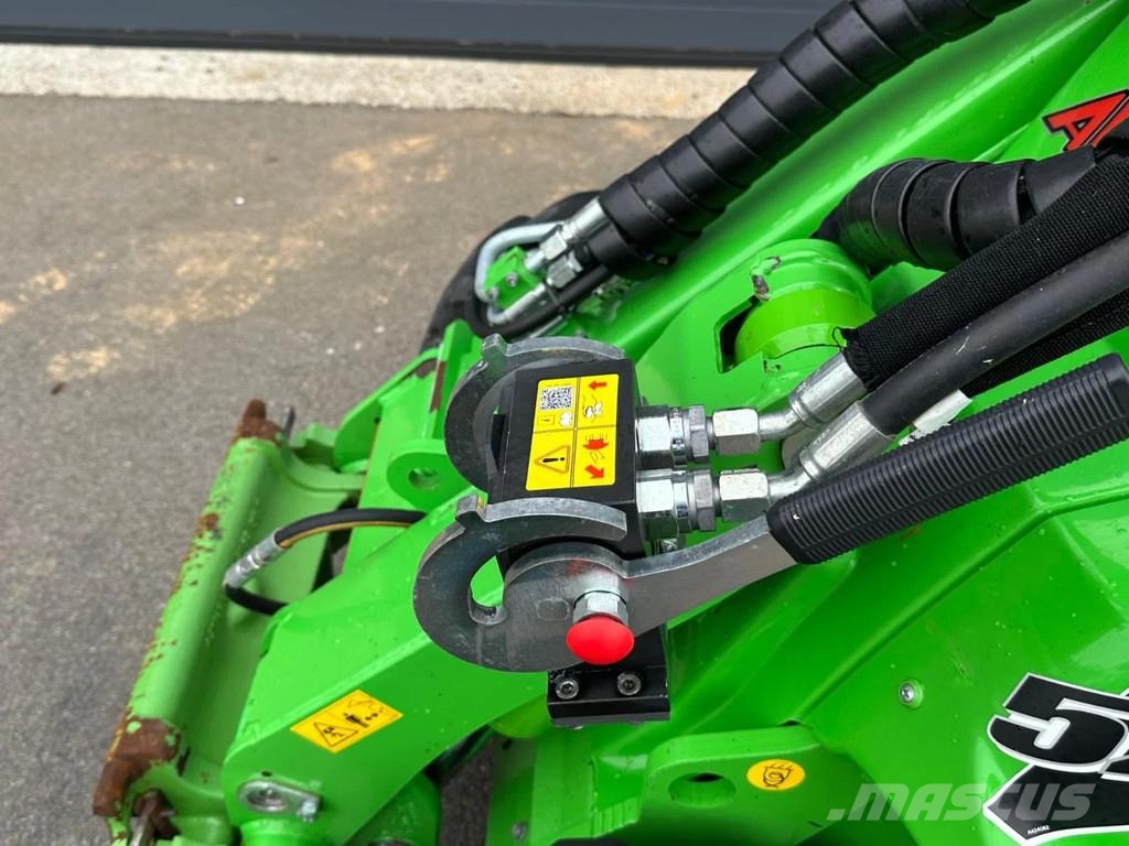 Avant 528 mini-shovel Miniładowarki