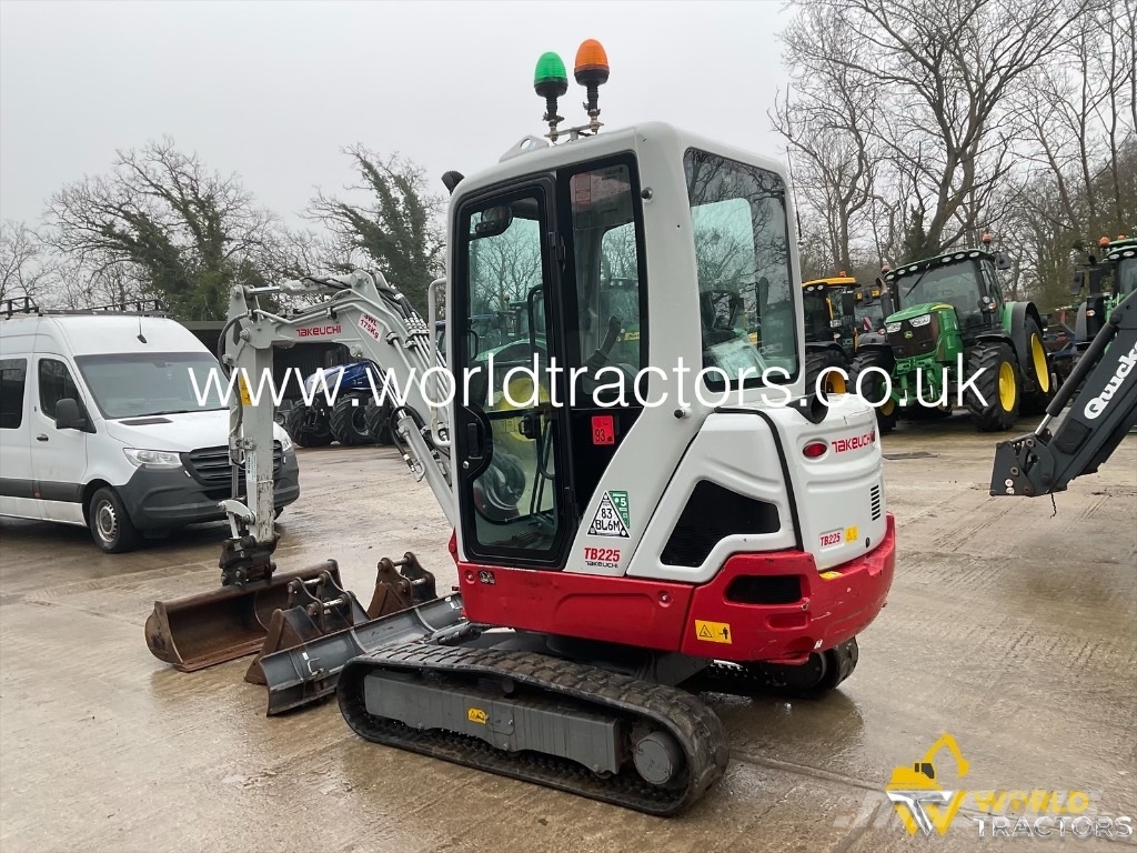 Takeuchi TB 225 Minigravere <7t