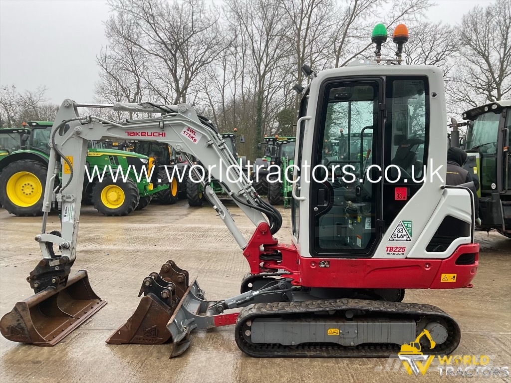 Takeuchi TB 225 Minigravere <7t