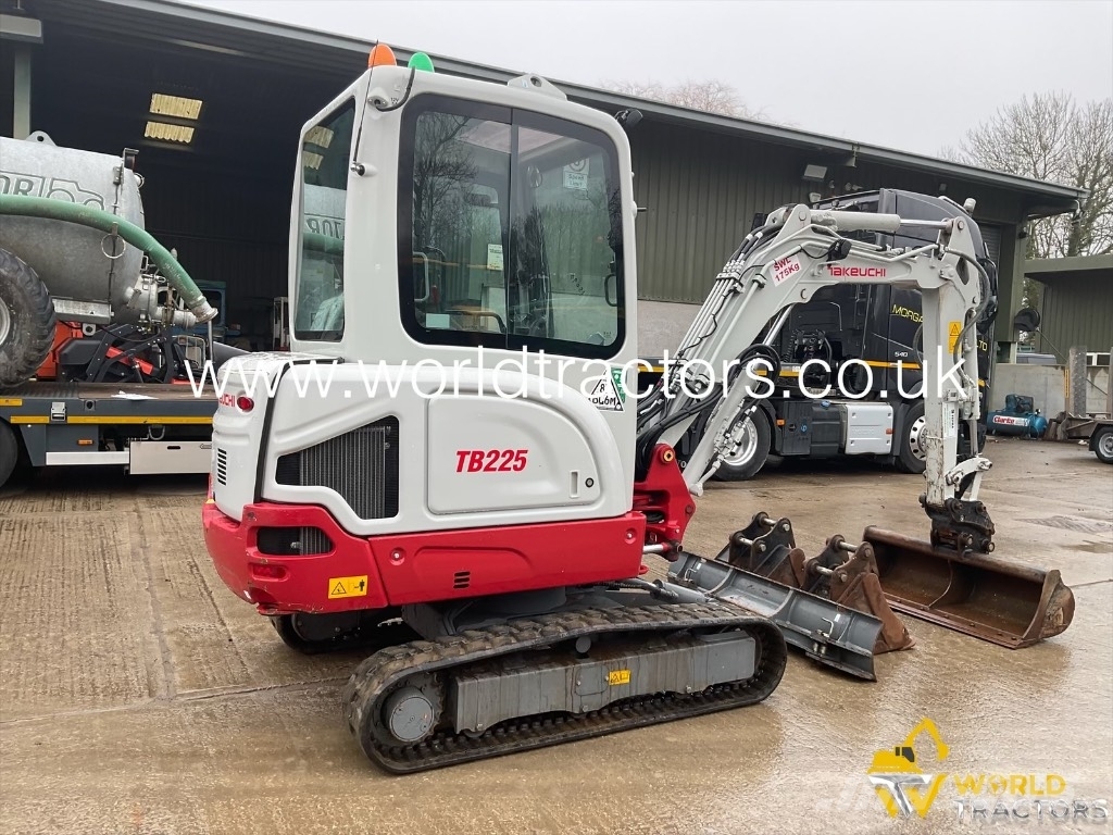 Takeuchi TB 225 Minigravere <7t
