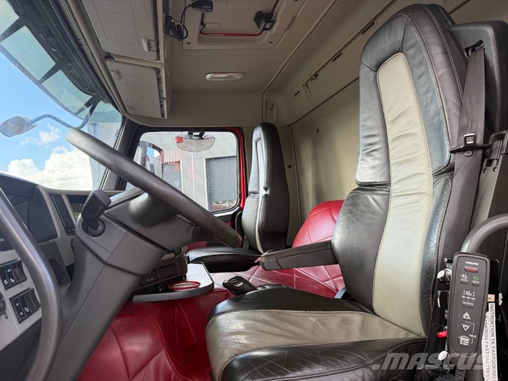 Volvo FM 500 8x2 Pusher Tridem / Crane Hiab 099 B3 Radio 크레인 트럭