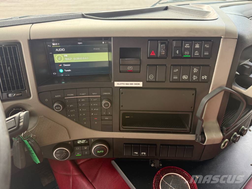 Volvo FM 500 8x2 Pusher Tridem / Crane Hiab 099 B3 Radio 크레인 트럭