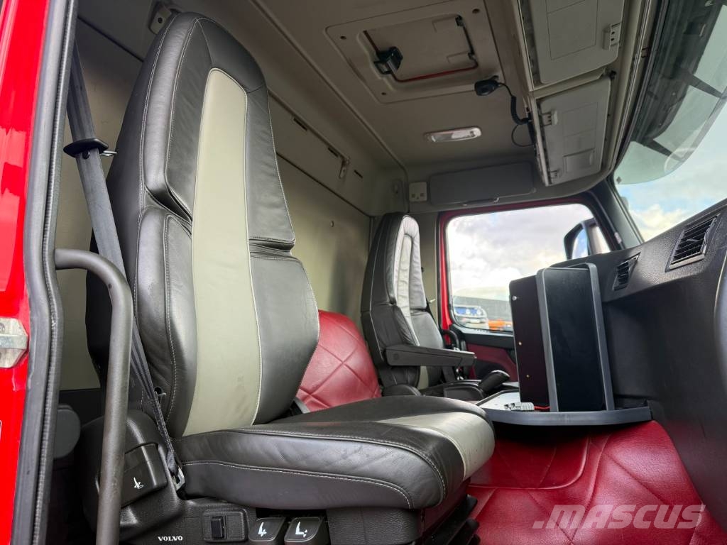 Volvo FM 500 8x2 Pusher Tridem / Crane Hiab 099 B3 Radio 크레인 트럭