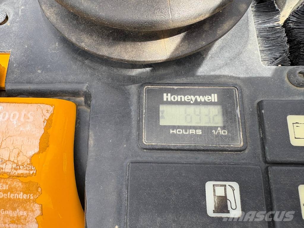 JCB 8008 CTS Mini bageri <7t
