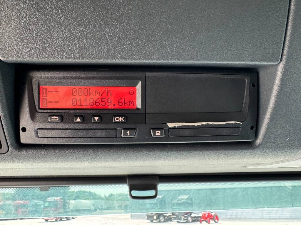MAN TGS 26.360 6x4H*4 Wiedemann Rustfri ståltank 組合/真空油槽車