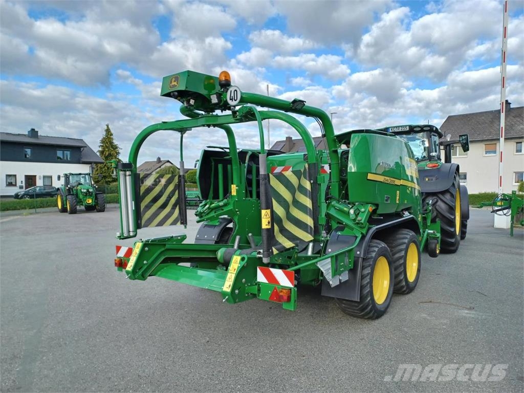John Deere C441R Masina de balotat cilindric