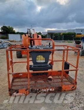 JLG 600 AJ Gelenkteleskoparbeitsbühnen