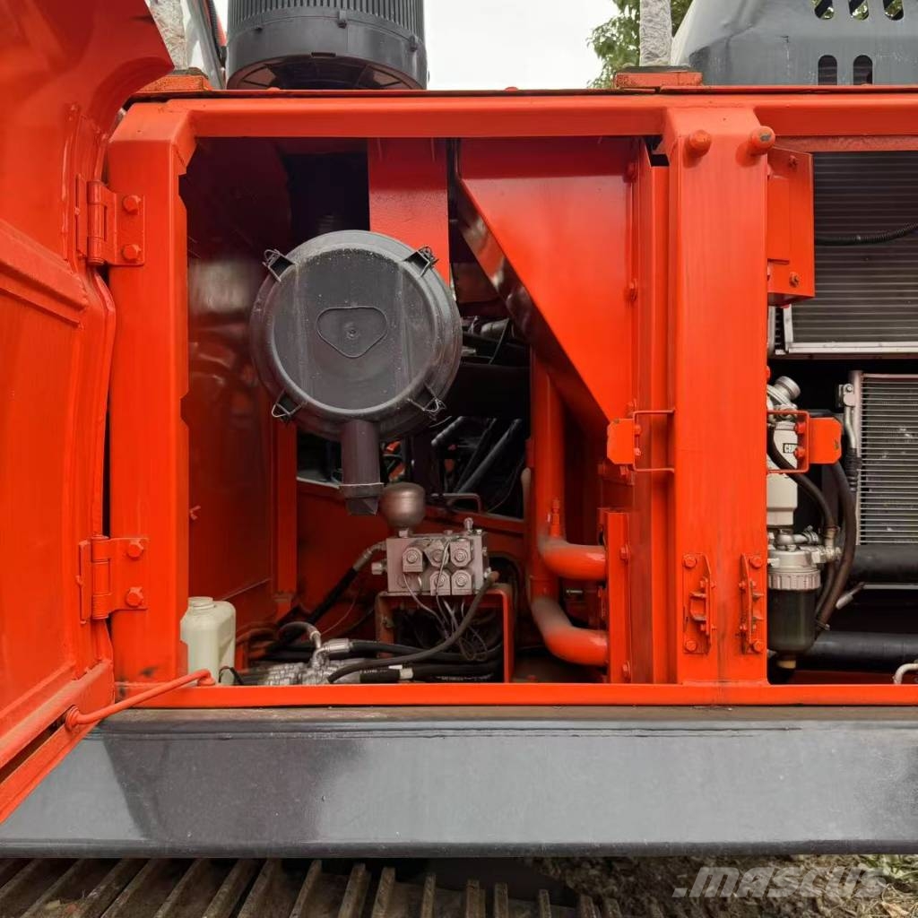 Doosan DX 300 LC Paletli ekskavatörler