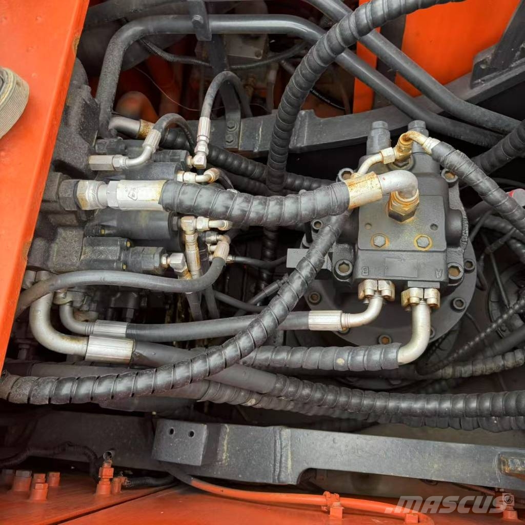 Doosan DX 300 LC Paletli ekskavatörler