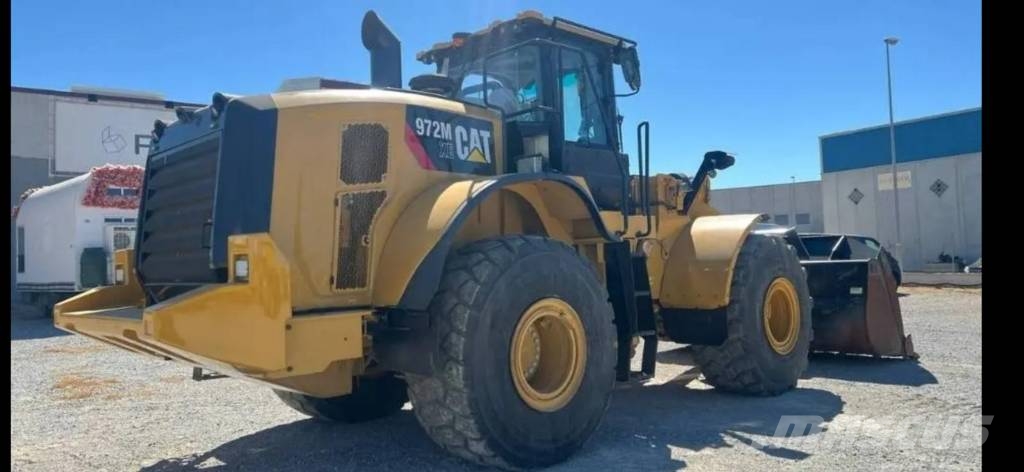 CAT 972 M Gumikerekes homlokrakodók
