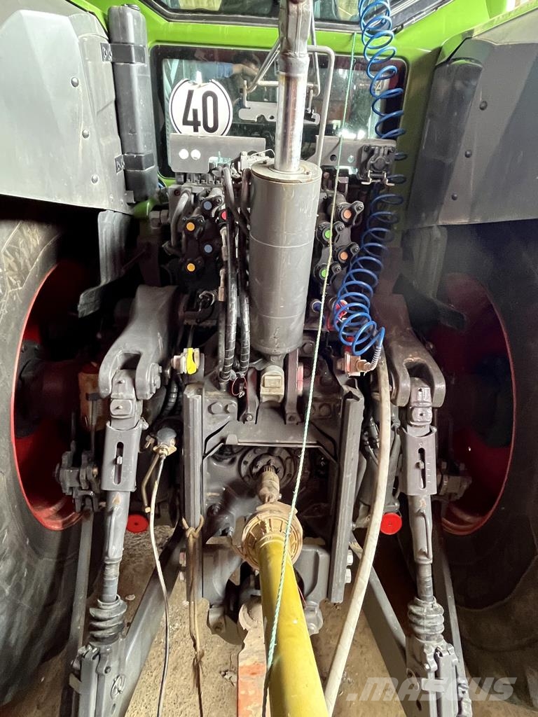 Fendt 826 S4 PROFI+ VG Traktorit