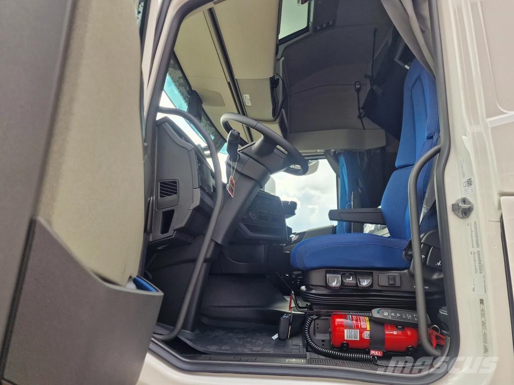 Volvo FH 13.500 Globetrotter XL 4x2 - NEW - Full spec - Traktorske jedinice