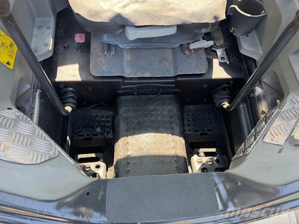 Bobcat S 550 لوادر بعجل
