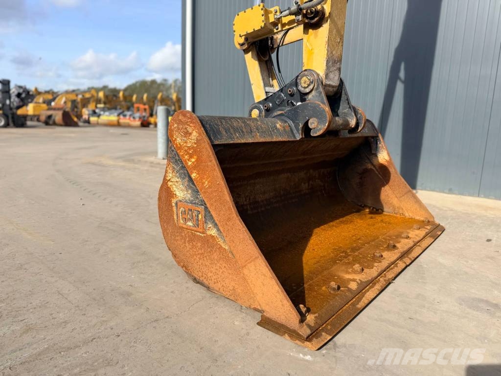 CAT 326 07H SLR - 18m Super Long Reach Gravemaskiner med lang gravebom
