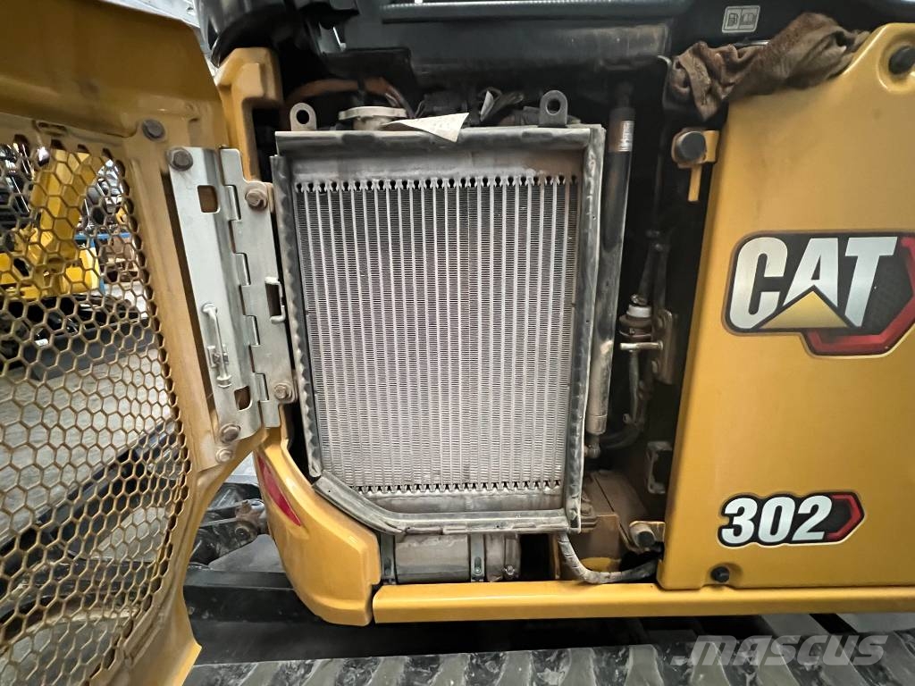 CAT 302 CR 小型挖掘机