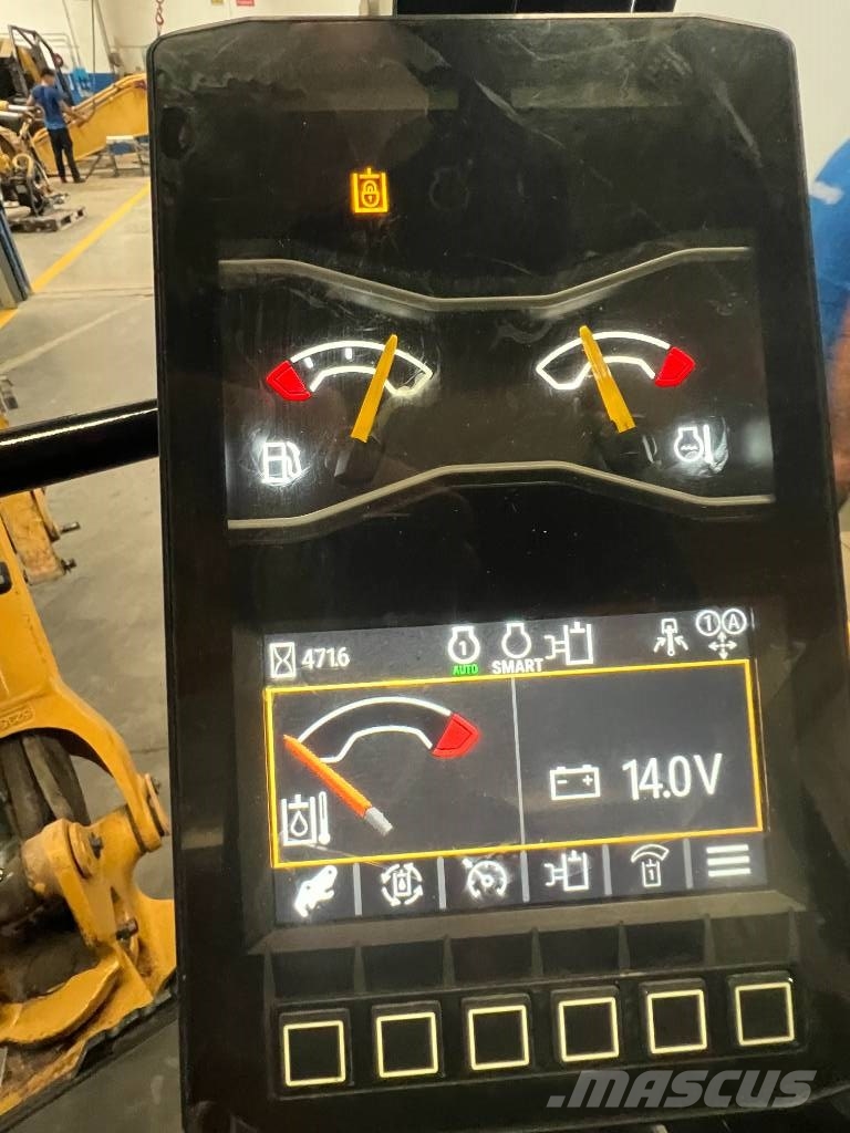 CAT 302 CR 小型挖掘机