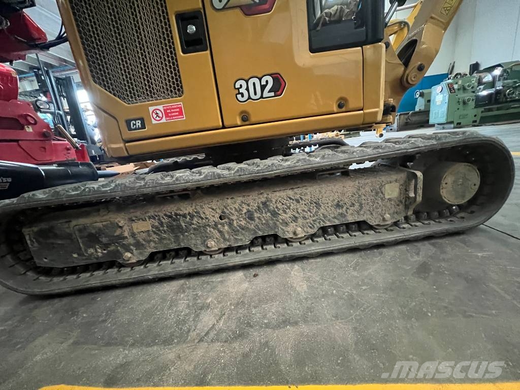 CAT 302 CR 小型挖掘机