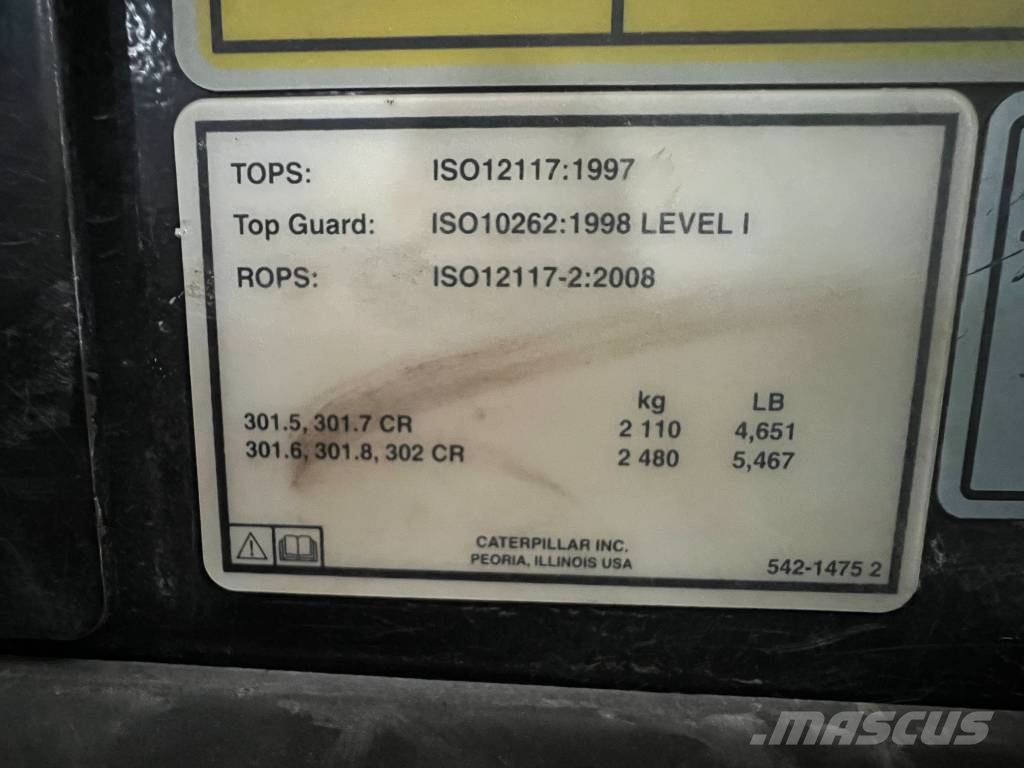 CAT 302 CR 小型挖掘机