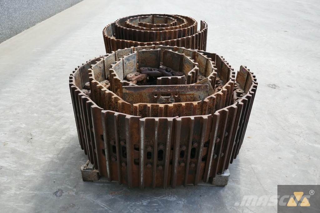 CAT 352F Trackgroup Banden, wielen en velgen