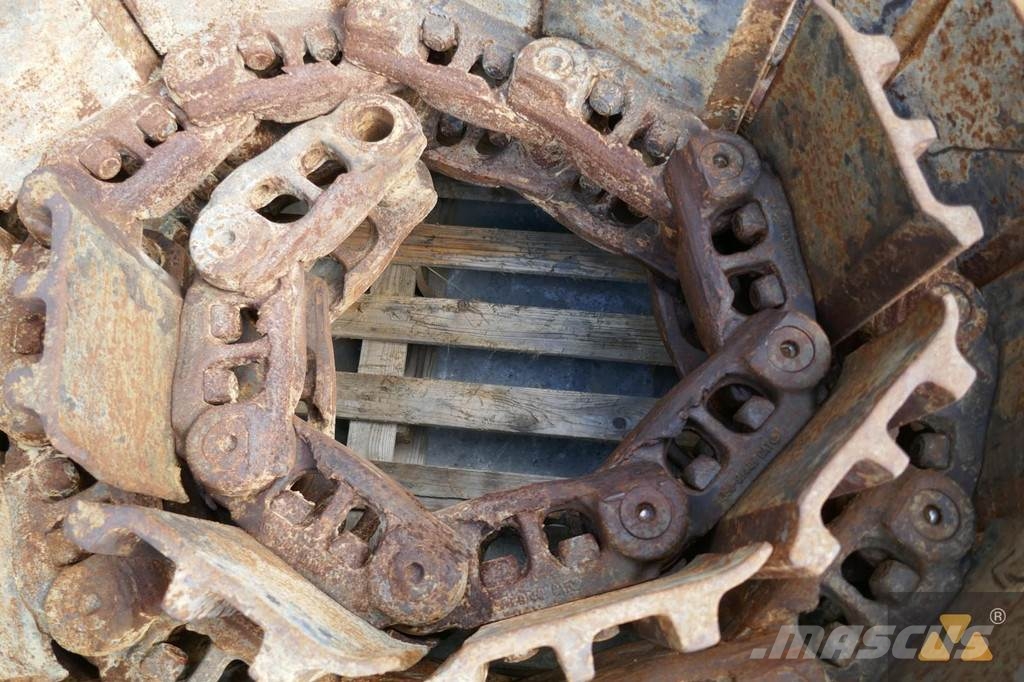 CAT 352F Trackgroup Banden, wielen en velgen