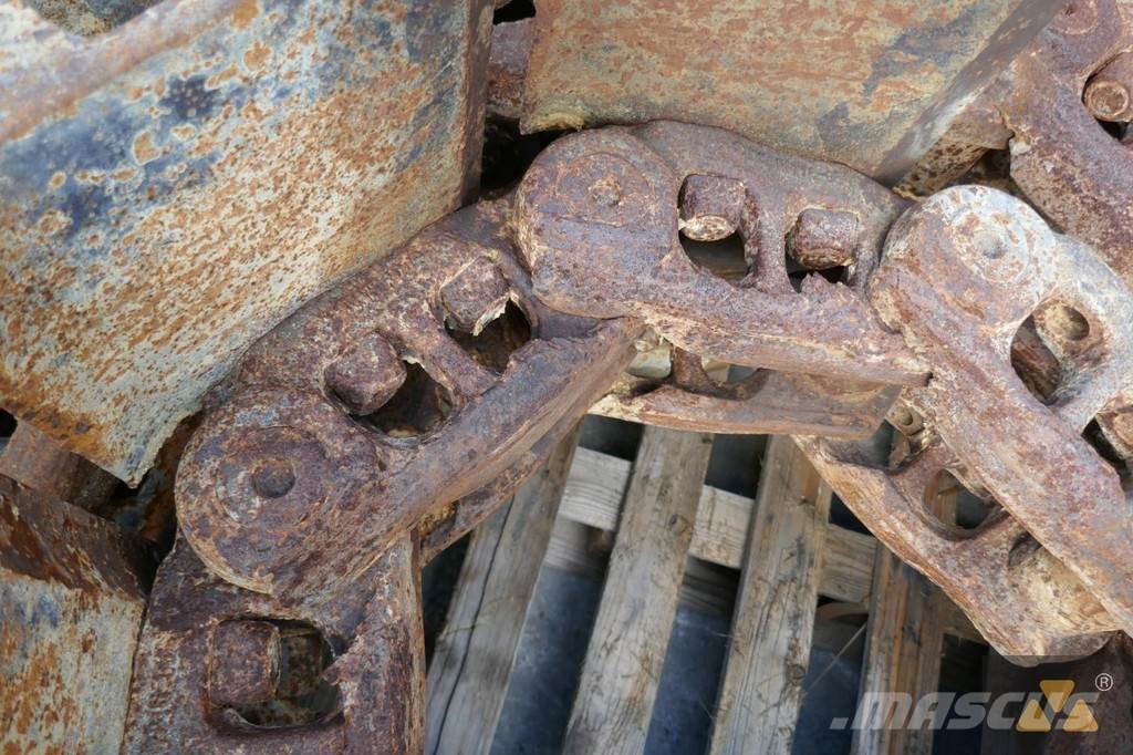 CAT 352F Trackgroup Banden, wielen en velgen