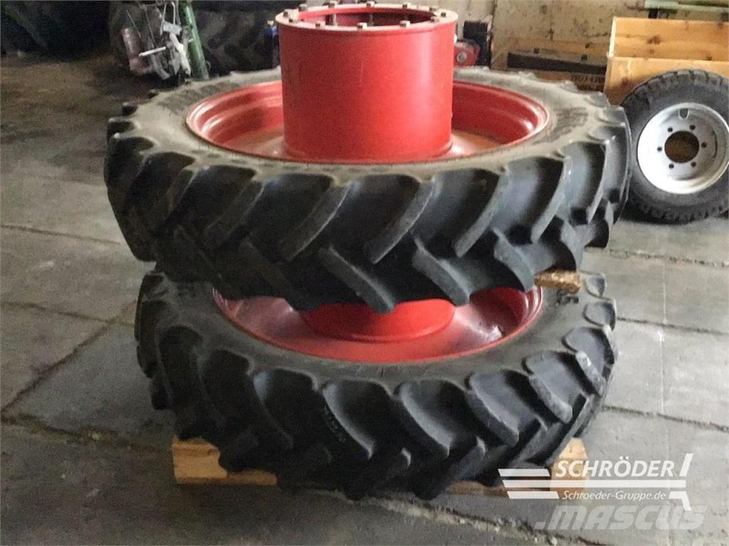 Fendt PFLEGERÄDER 2X320/85R38 + 2X320/105R54 Ruedas dobles