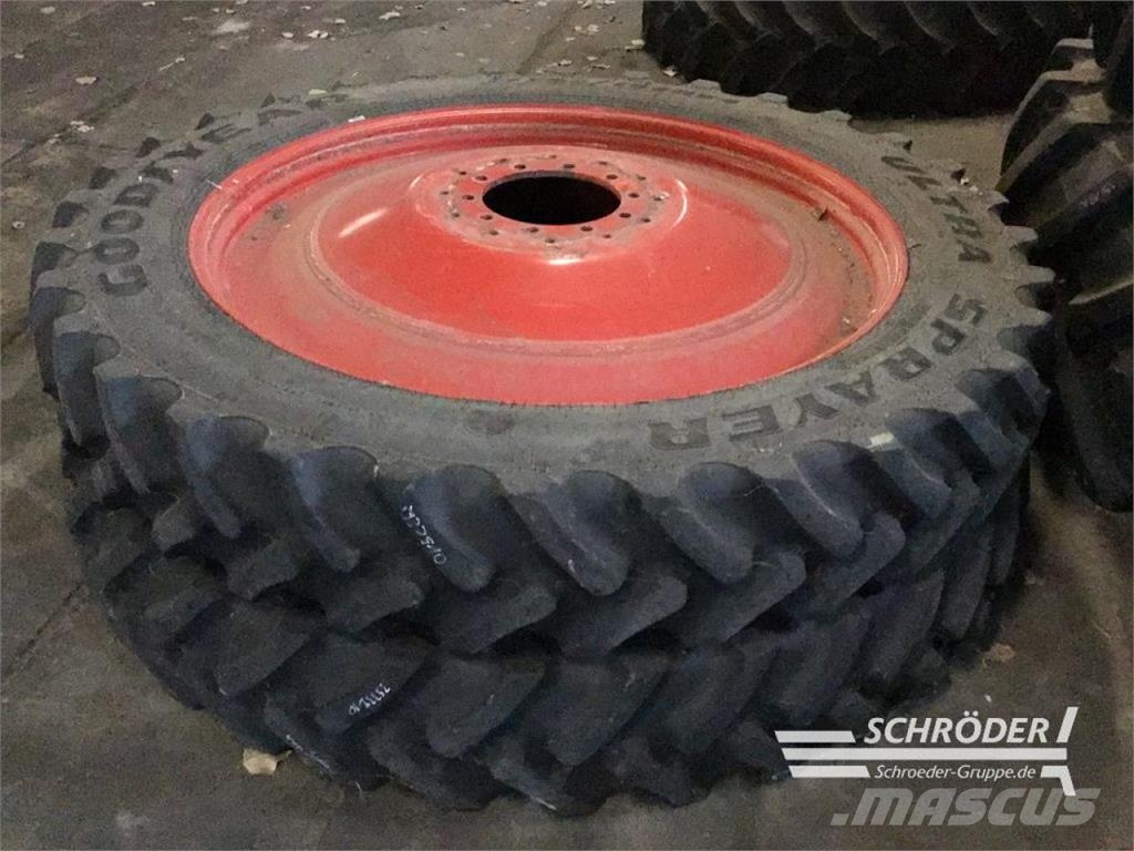 Fendt PFLEGERÄDER 2X320/85R38 + 2X320/105R54 Ruedas dobles