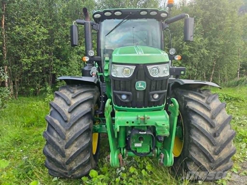 John Deere 6155 R الجرارات