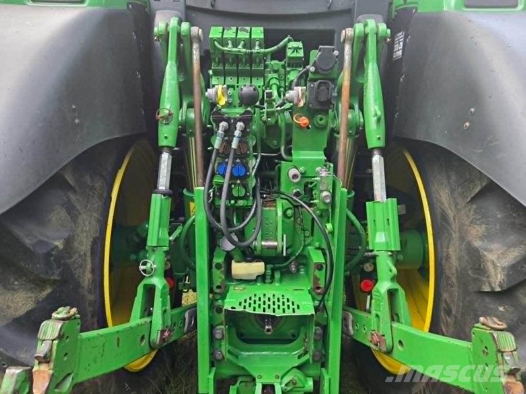 John Deere 6155 R الجرارات