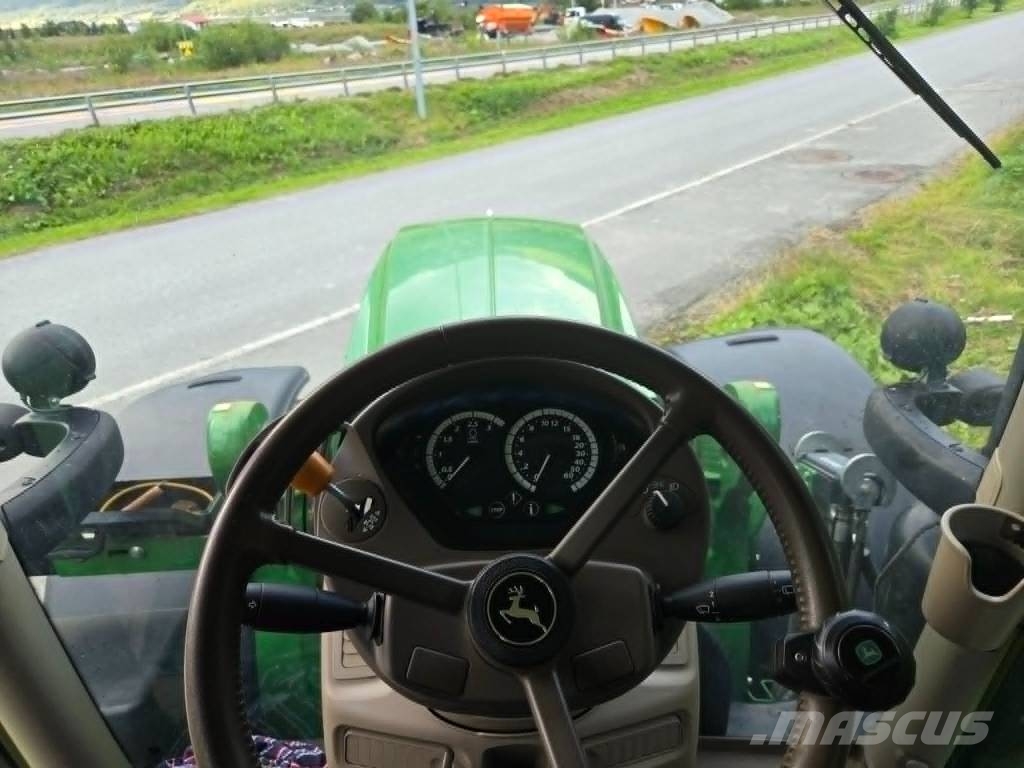 John Deere 6155 R الجرارات
