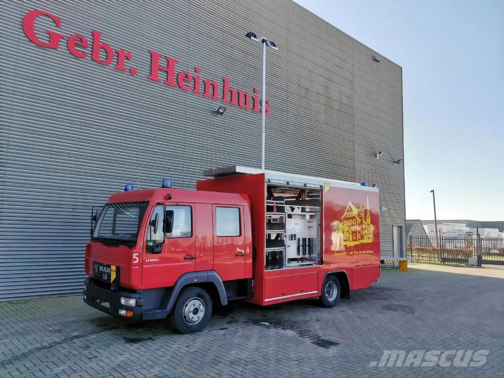 MAN LE 10.225 LC 4x2 DOKA Bombeiros