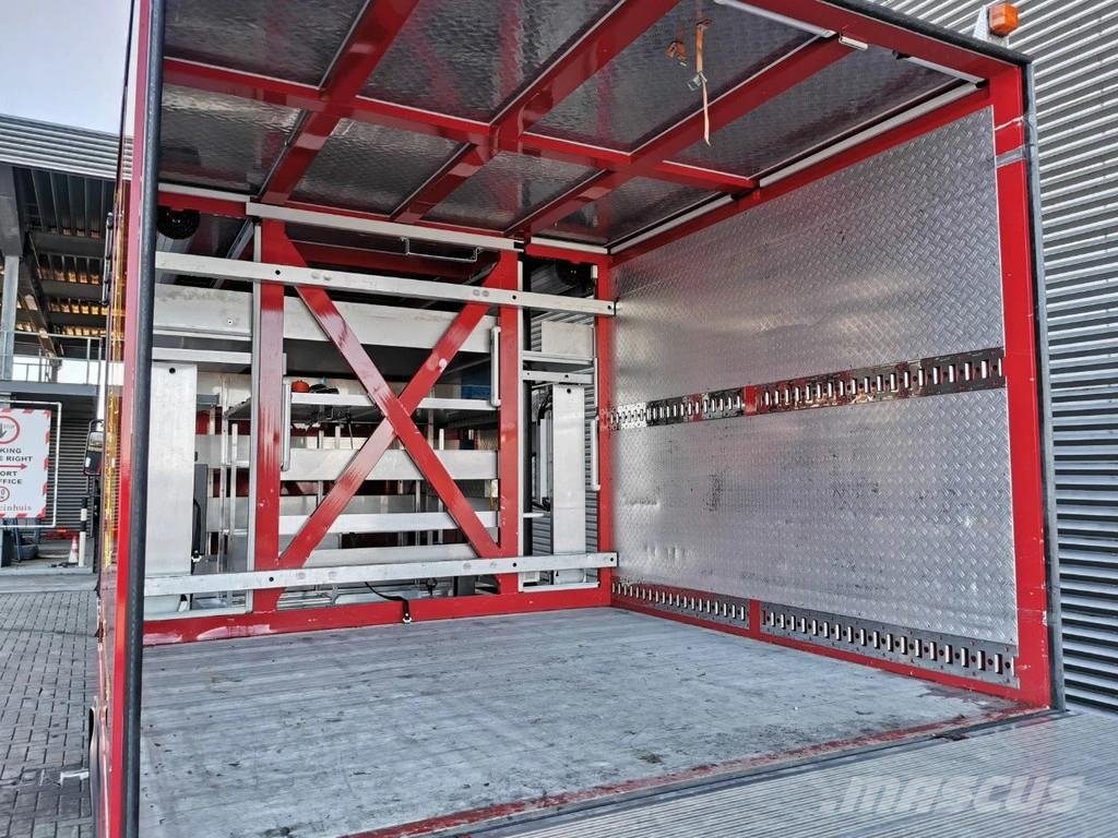 MAN LE 10.225 LC 4x2 DOKA Bombeiros