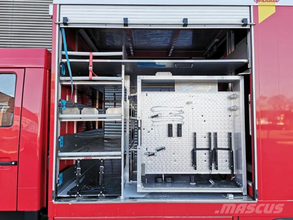 MAN LE 10.225 LC 4x2 DOKA Bombeiros