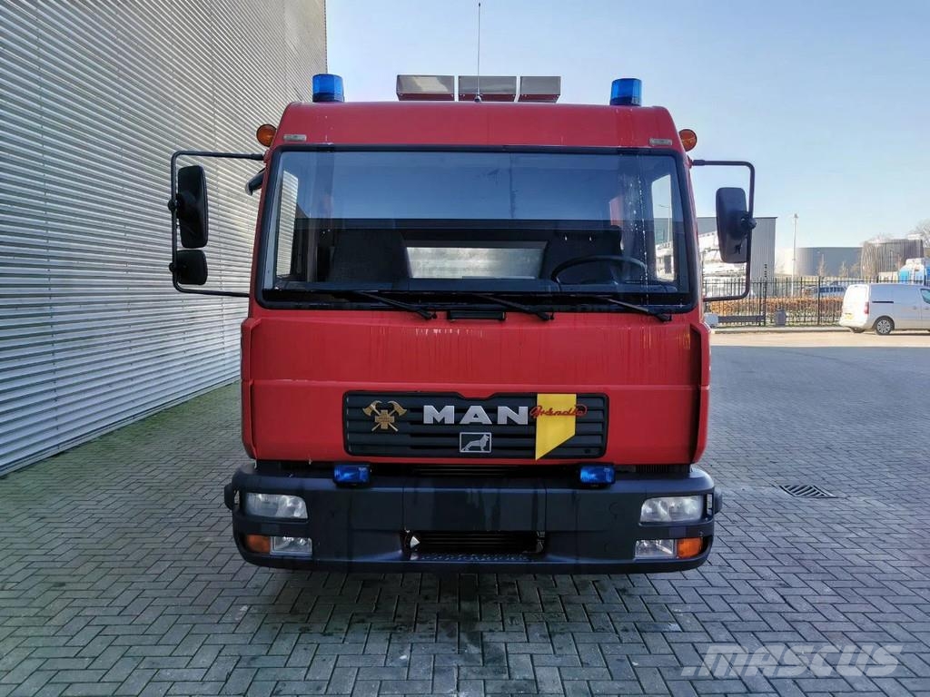 MAN LE 10.225 LC 4x2 DOKA Bombeiros