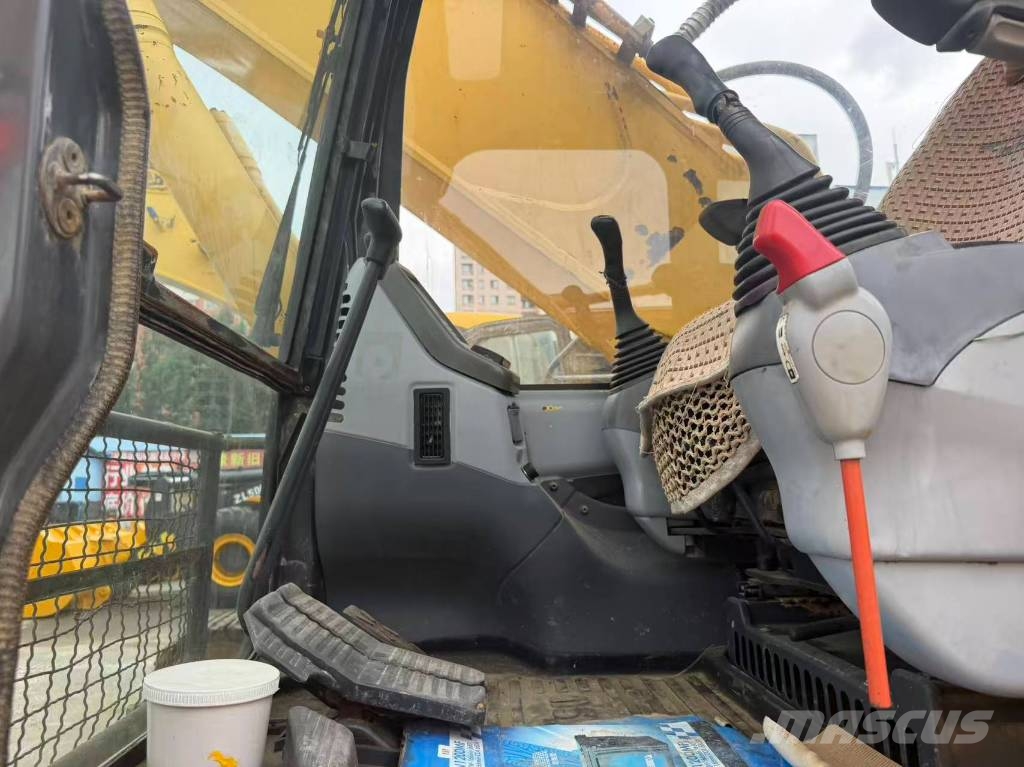 Komatsu PC 360-7 حفارات زحافة