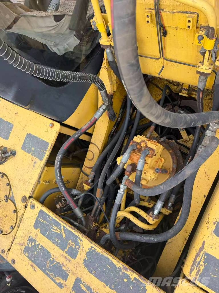 Komatsu PC 360-7 حفارات زحافة