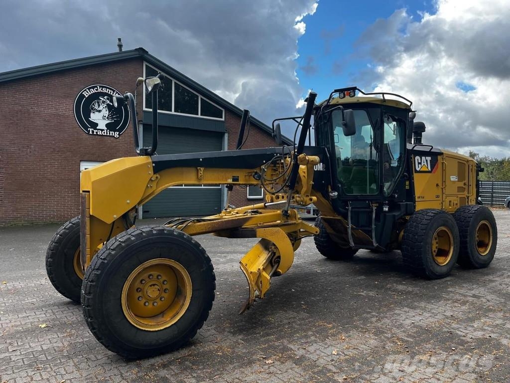 CAT 140M2 VHP CE モーターグレーダー