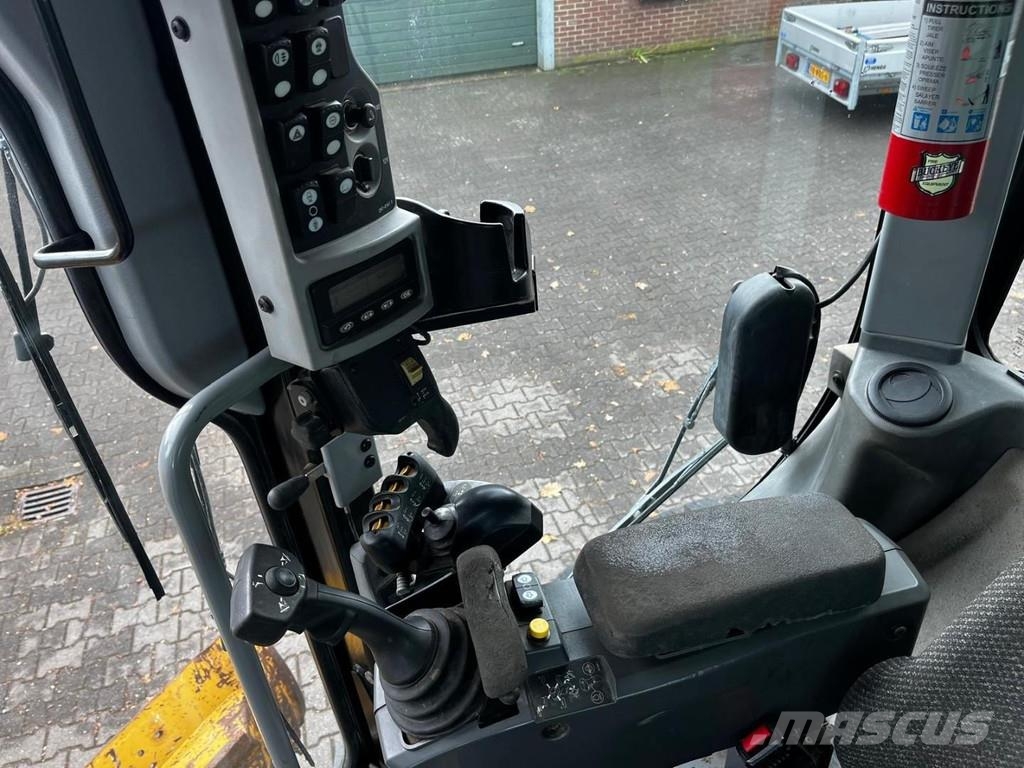 CAT 140M2 VHP CE モーターグレーダー