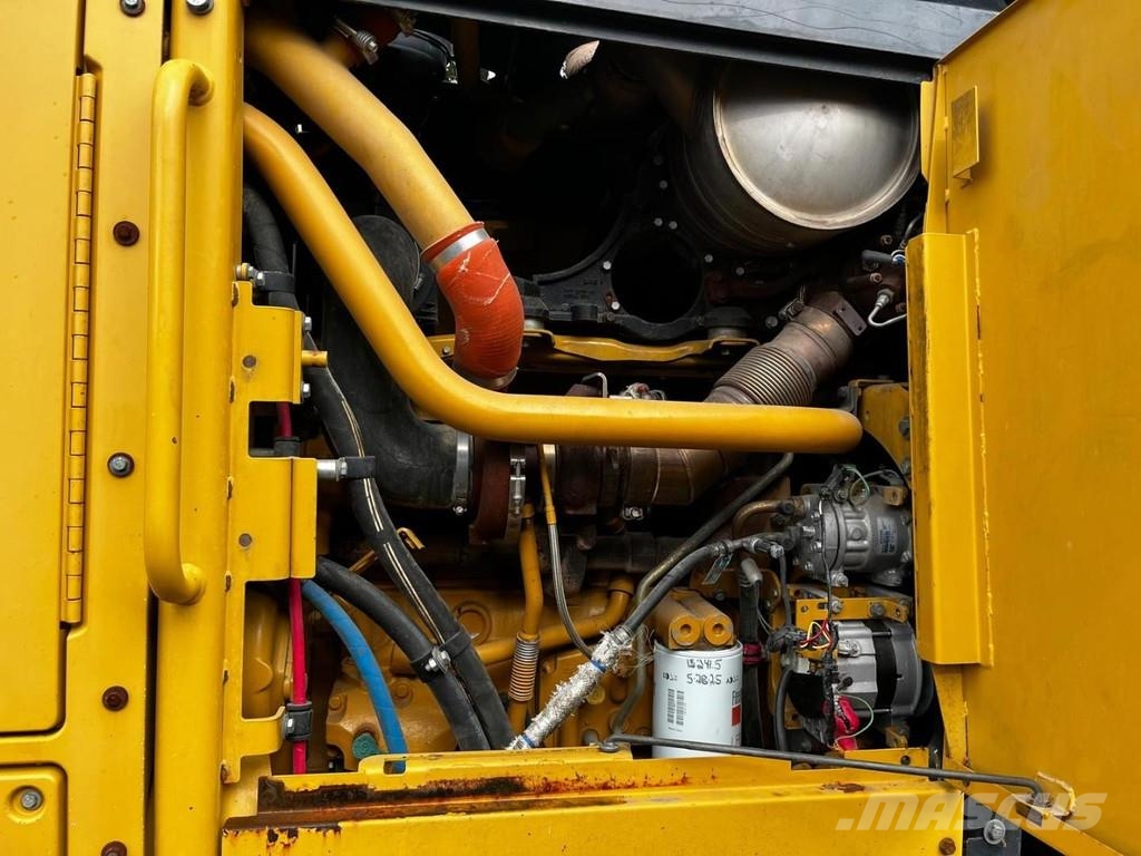 CAT 140M2 VHP CE モーターグレーダー