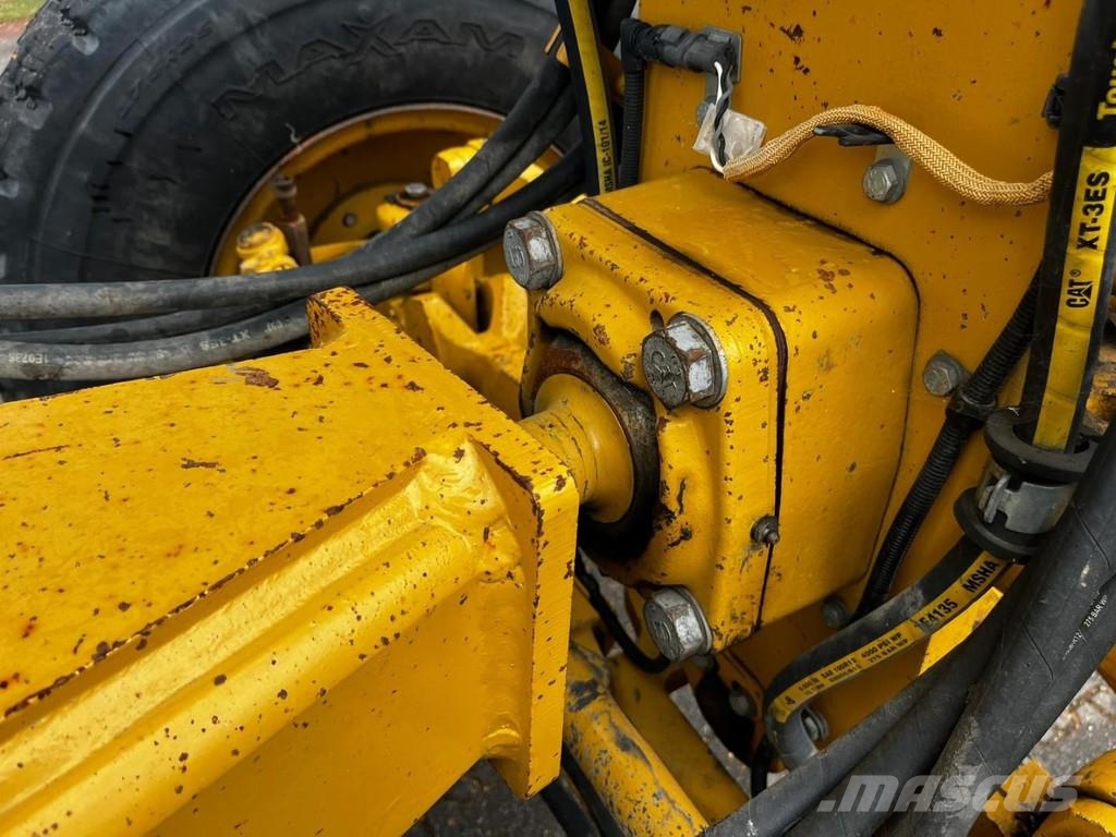 CAT 140M2 VHP CE モーターグレーダー