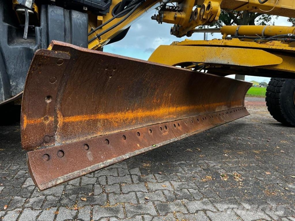 CAT 140M2 VHP CE モーターグレーダー