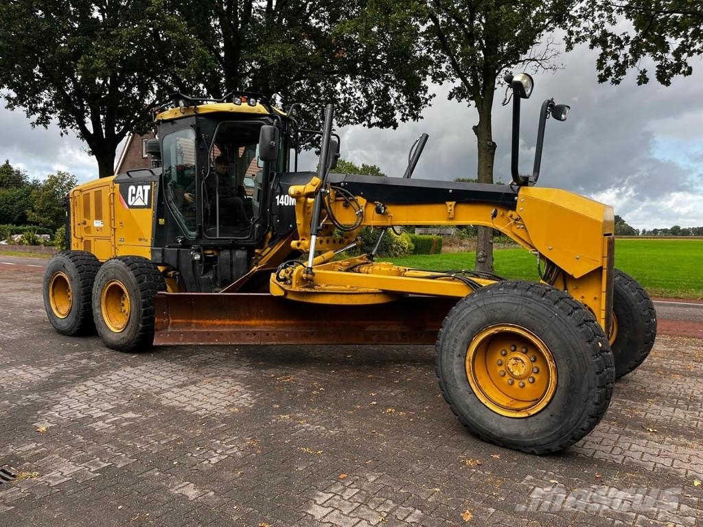 CAT 140M2 VHP CE モーターグレーダー