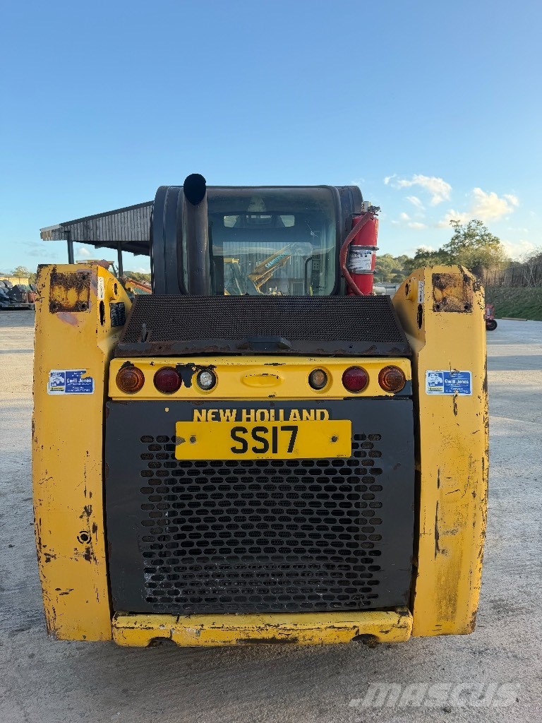 New Holland L316 Skid Steer スキッドステアローダー