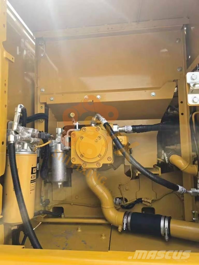 CAT 320 대형 굴삭기 29톤 이상