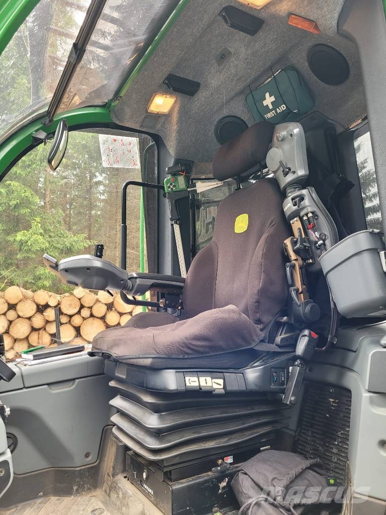 John Deere 1270 G 원목 하베스터