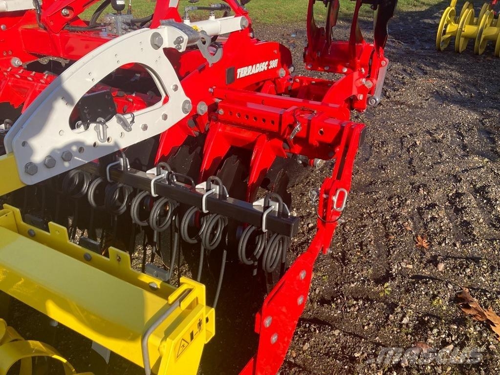 Pöttinger TERRADISC 3001 Disku lobītāji/ecēšas