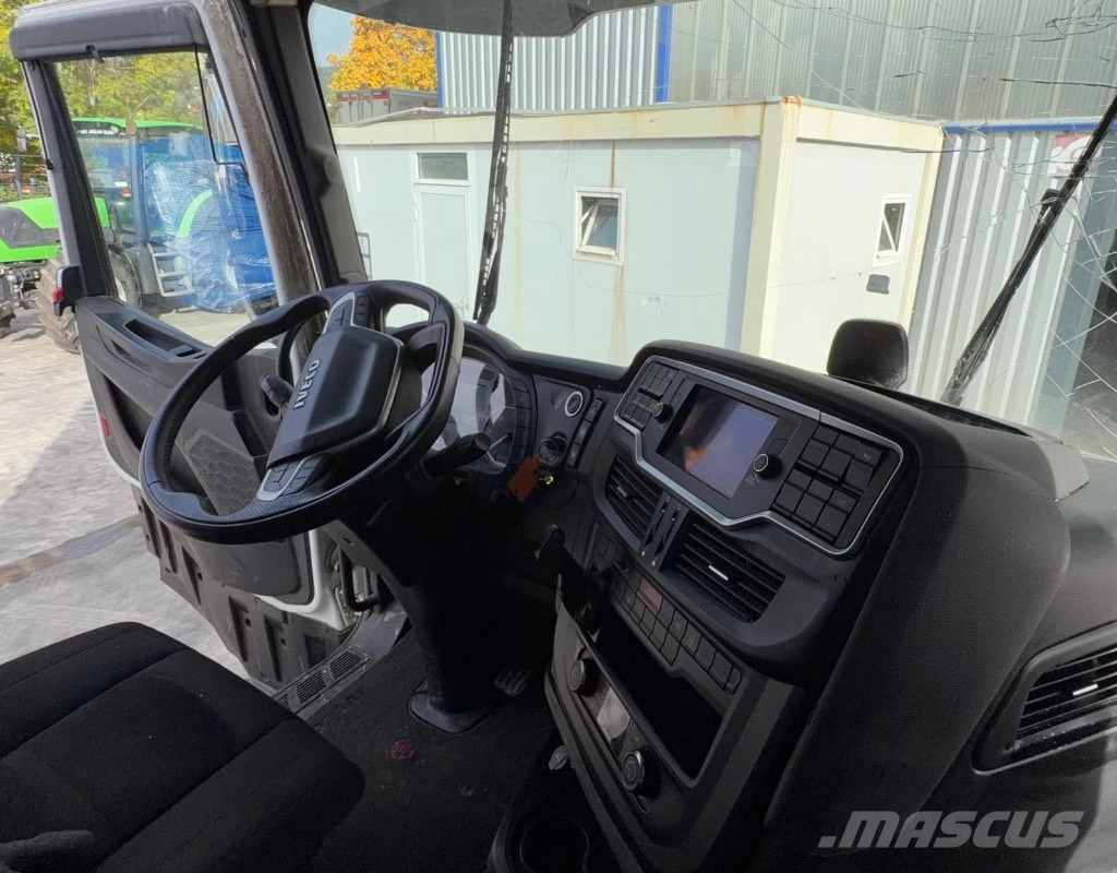 Iveco S-Way 530 *ACCIDENTE*DAMAGED*UNFALL* وحدات الجر